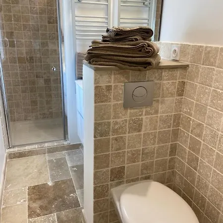 Au Coin Des Hospices Apartment