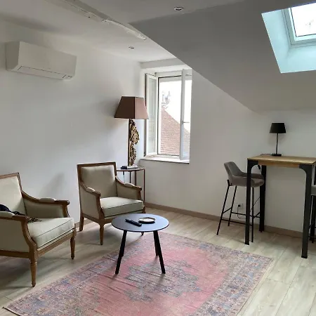Au Coin Des Hospices Apartment