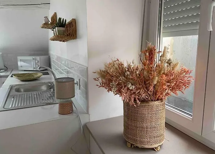 Au Coin Des Hospices *