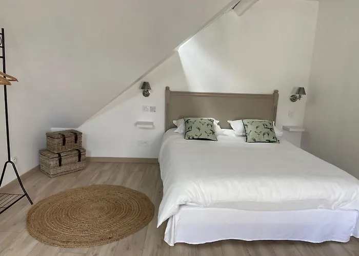 Апартаменты Au Coin Des Hospices *